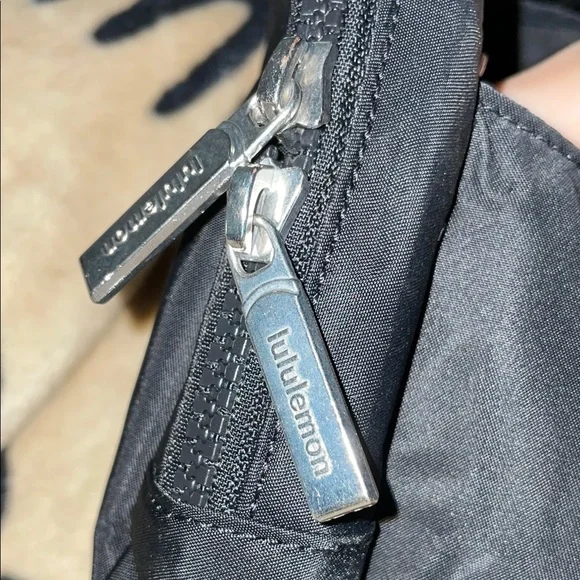 lululemon athletica Black Woman’s Bag - Picture 11 of 11